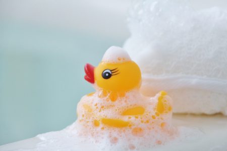 入浴習慣のある人は将来要介護リスクが下がるらしい。と、いうことで風呂に入ろう。